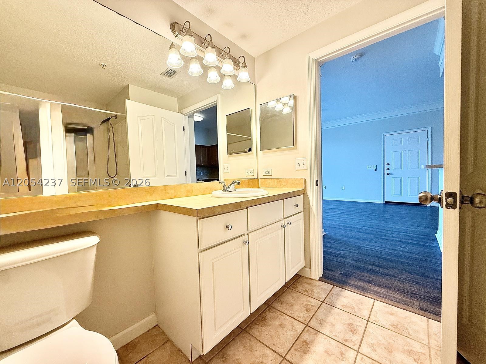 9208 W Myrtlewood Cir W #208, Palm Beach Gardens FL 33418