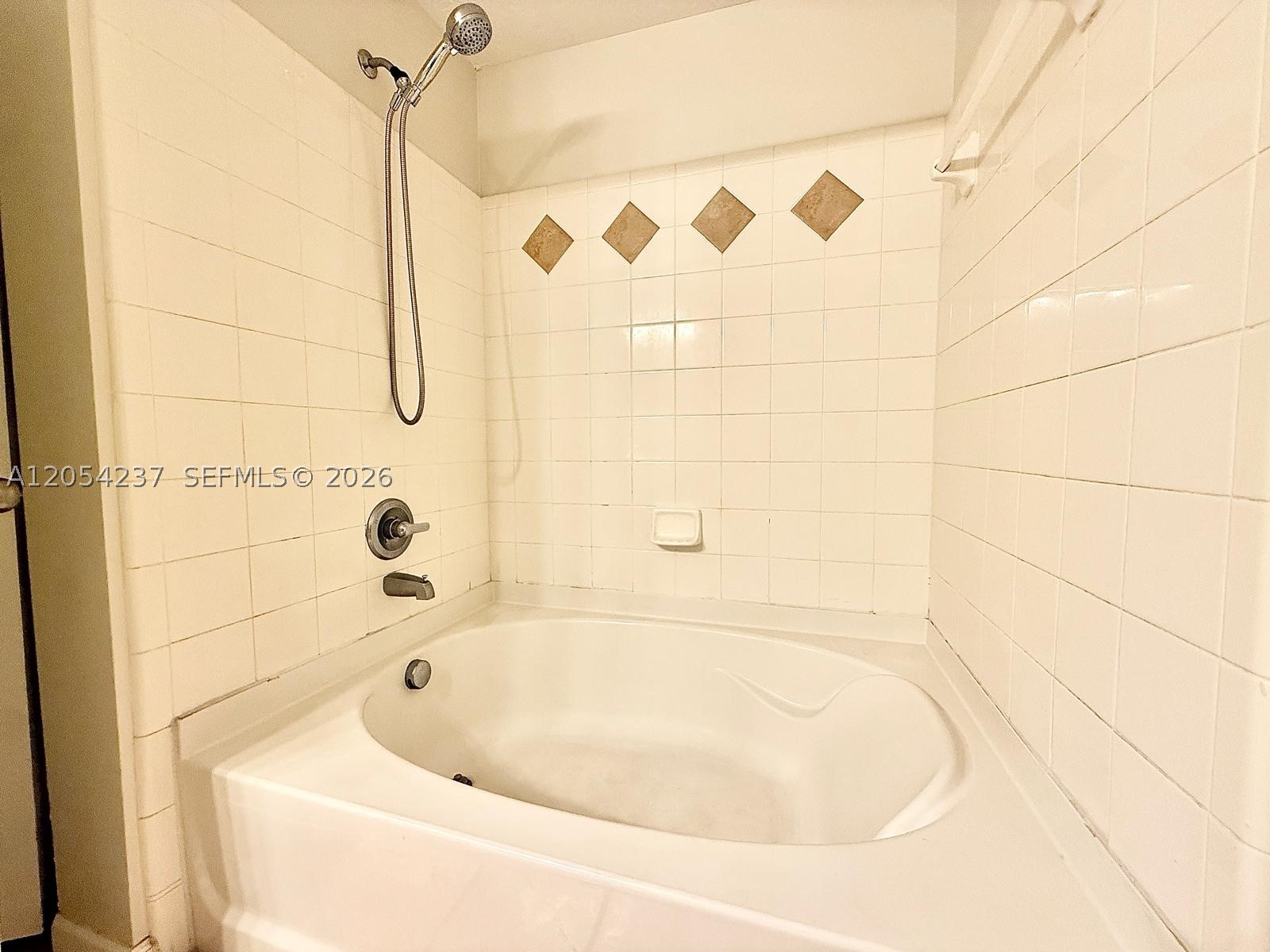 9208 W Myrtlewood Cir W #208, Palm Beach Gardens FL 33418