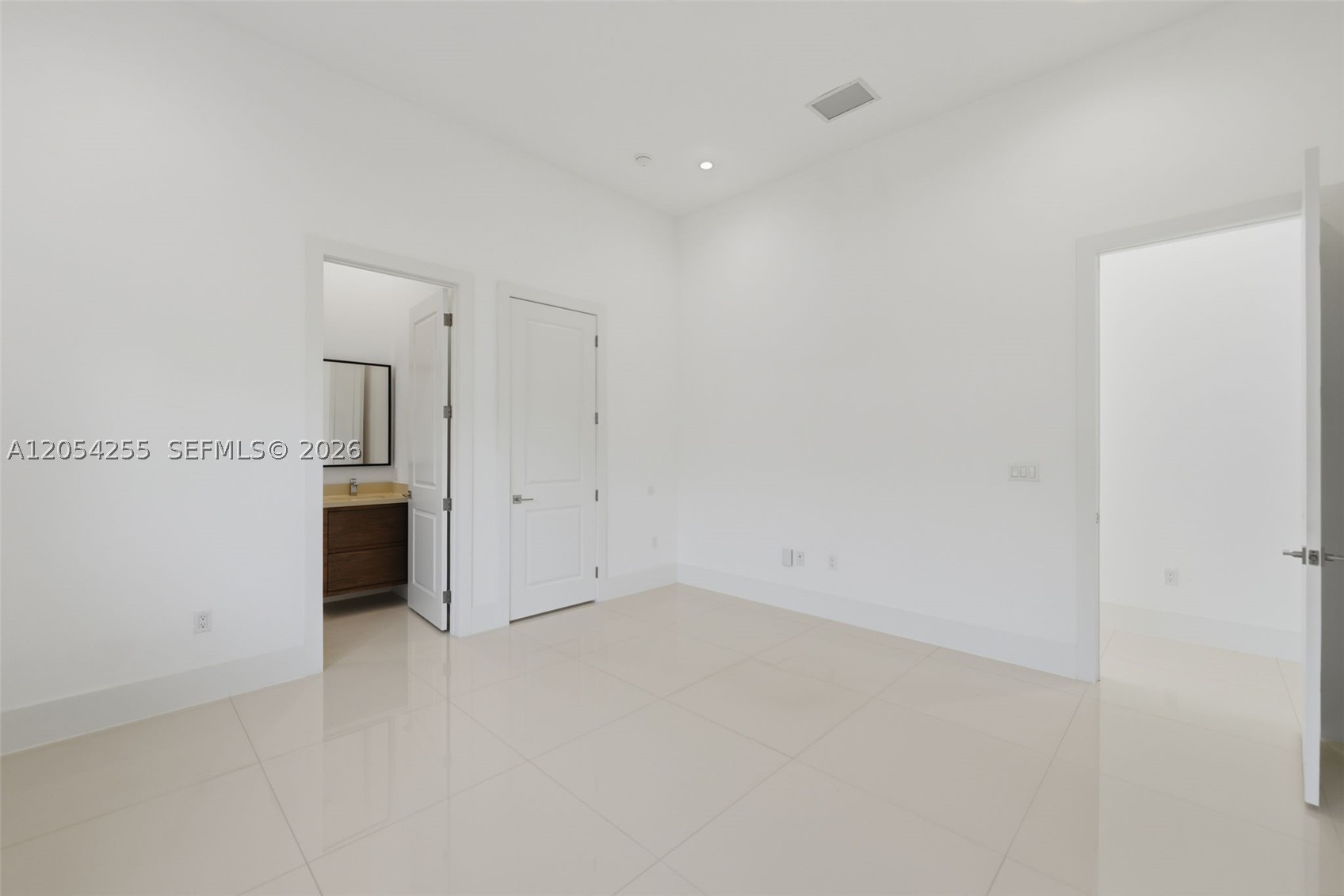 10005 SW 66th St, Miami FL 33173