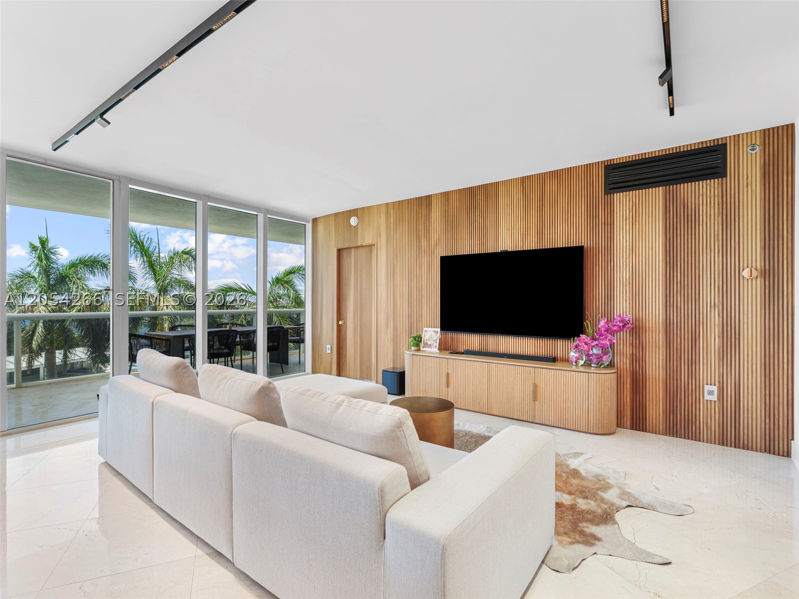 400 Alton Rd #808, Miami Beach FL 33139