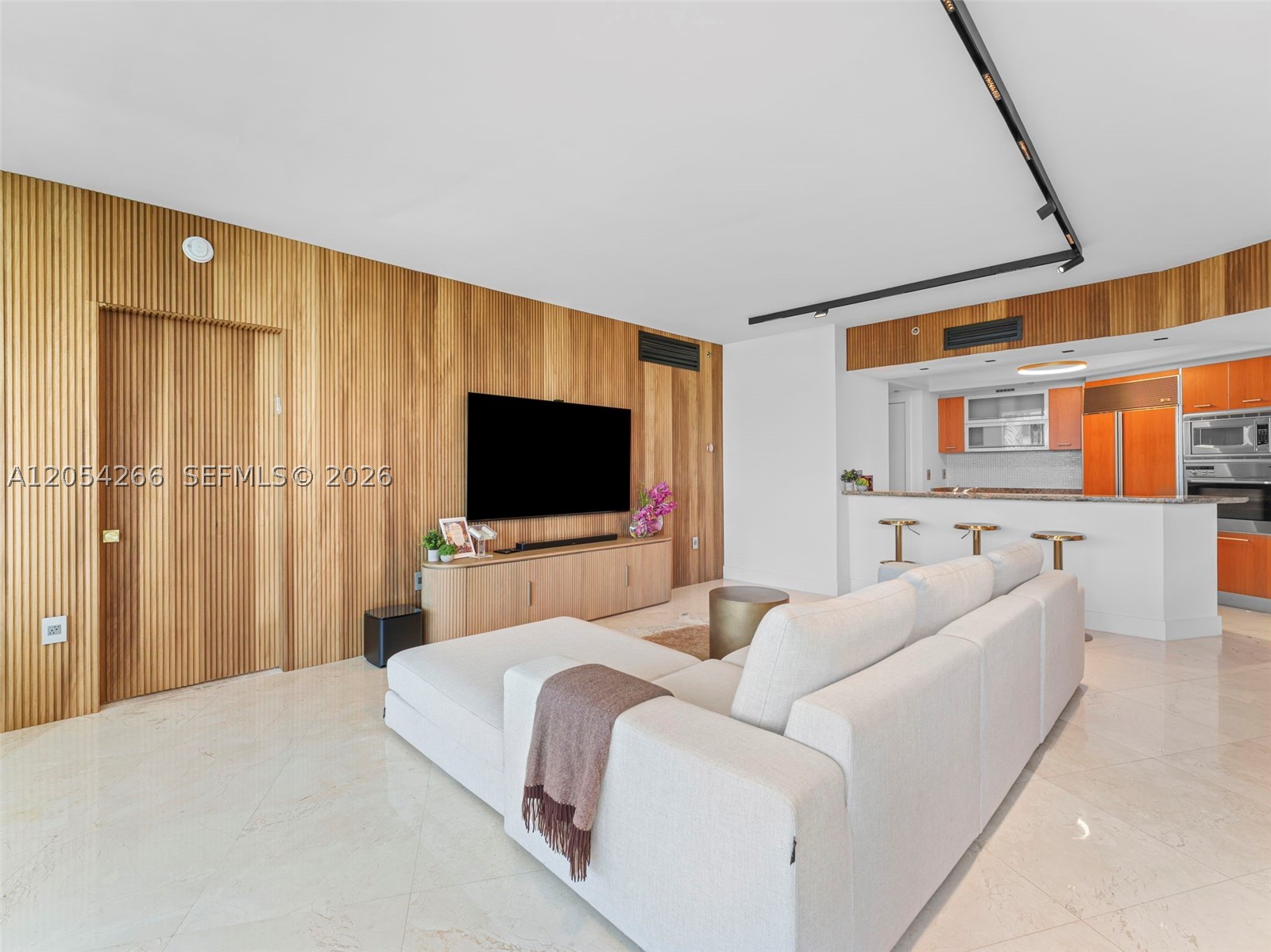 400 Alton Rd #808, Miami Beach FL 33139