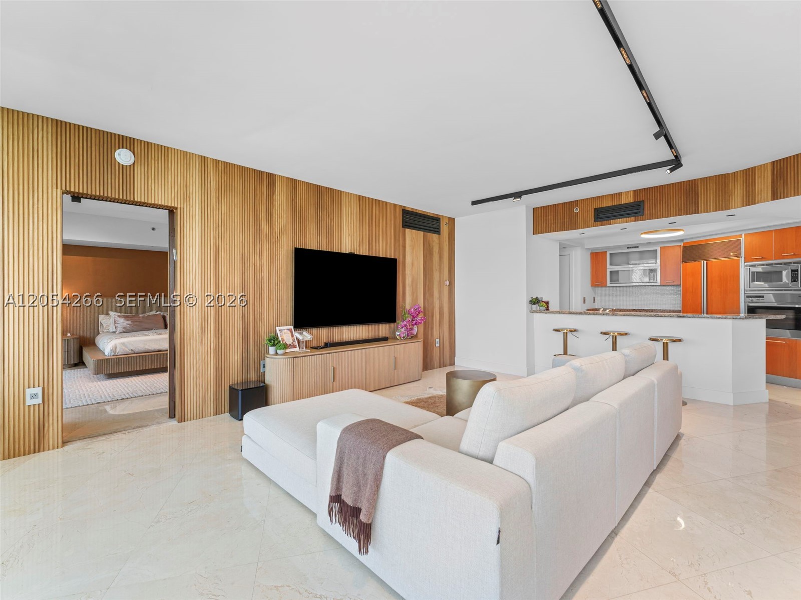 400 Alton Rd #808, Miami Beach FL 33139