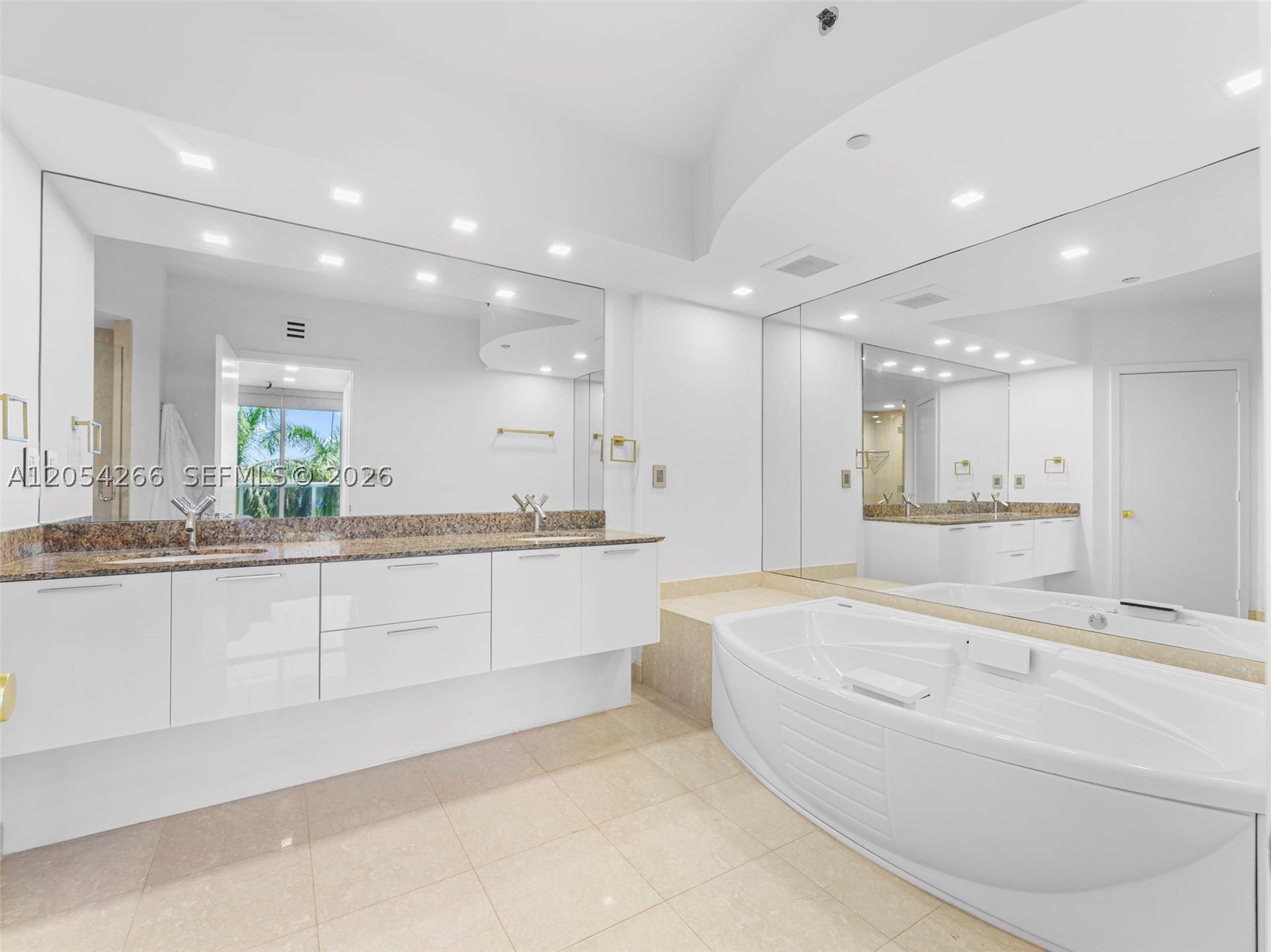 400 Alton Rd #808, Miami Beach FL 33139
