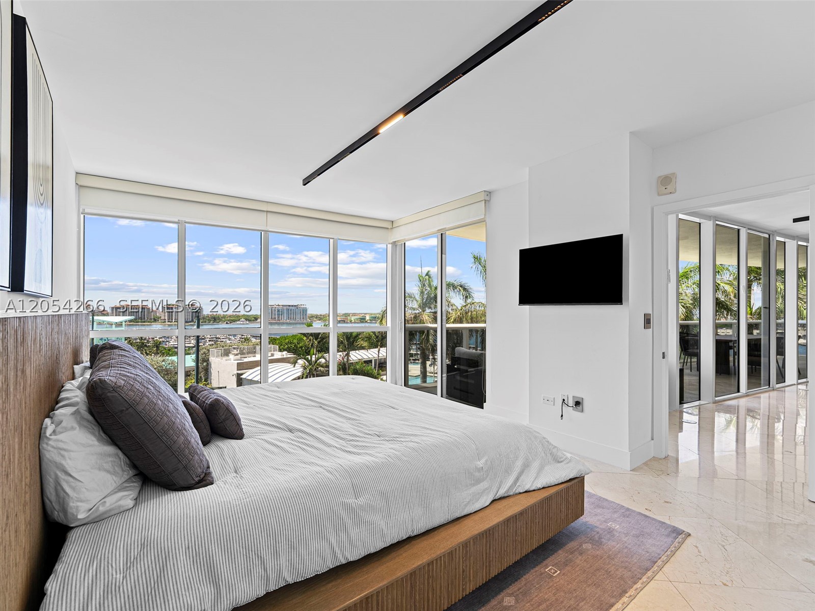 400 Alton Rd #808, Miami Beach FL 33139