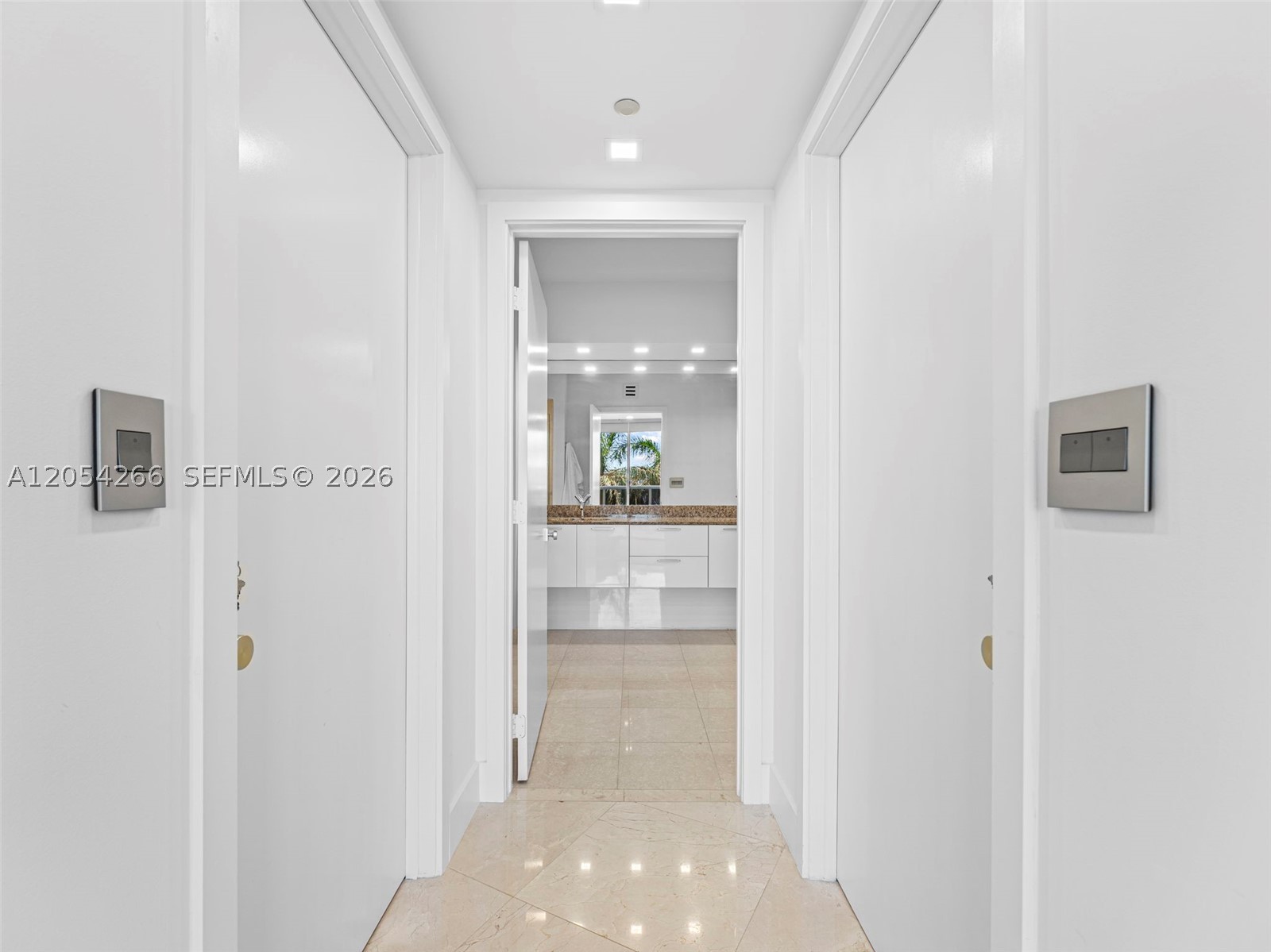 400 Alton Rd #808, Miami Beach FL 33139