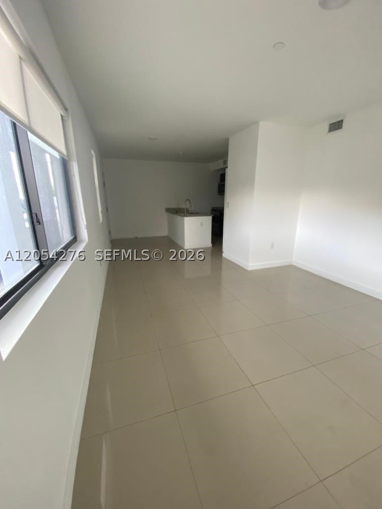 423 E 27th St #201, Hialeah FL 33013