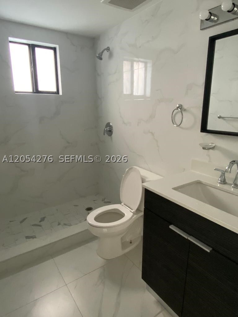 423 E 27th St #201, Hialeah FL 33013
