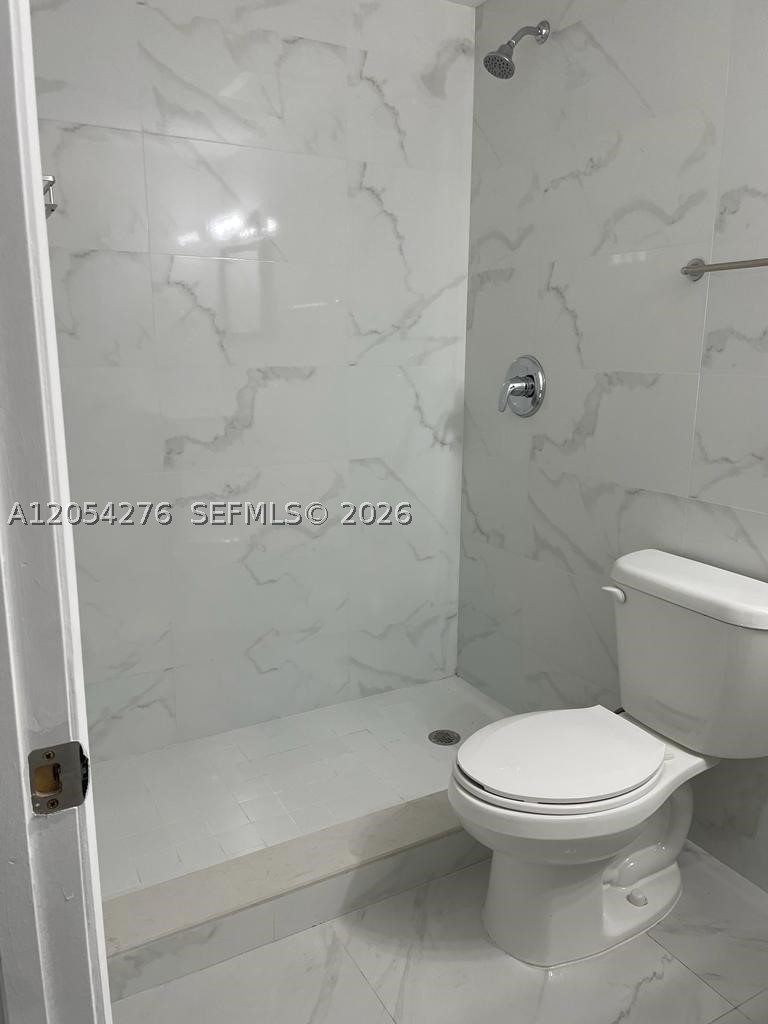 423 E 27th St #201, Hialeah FL 33013