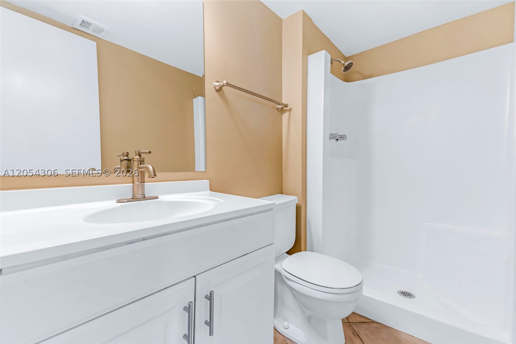 2350 NE 135th St #1510, North Miami FL 33181
