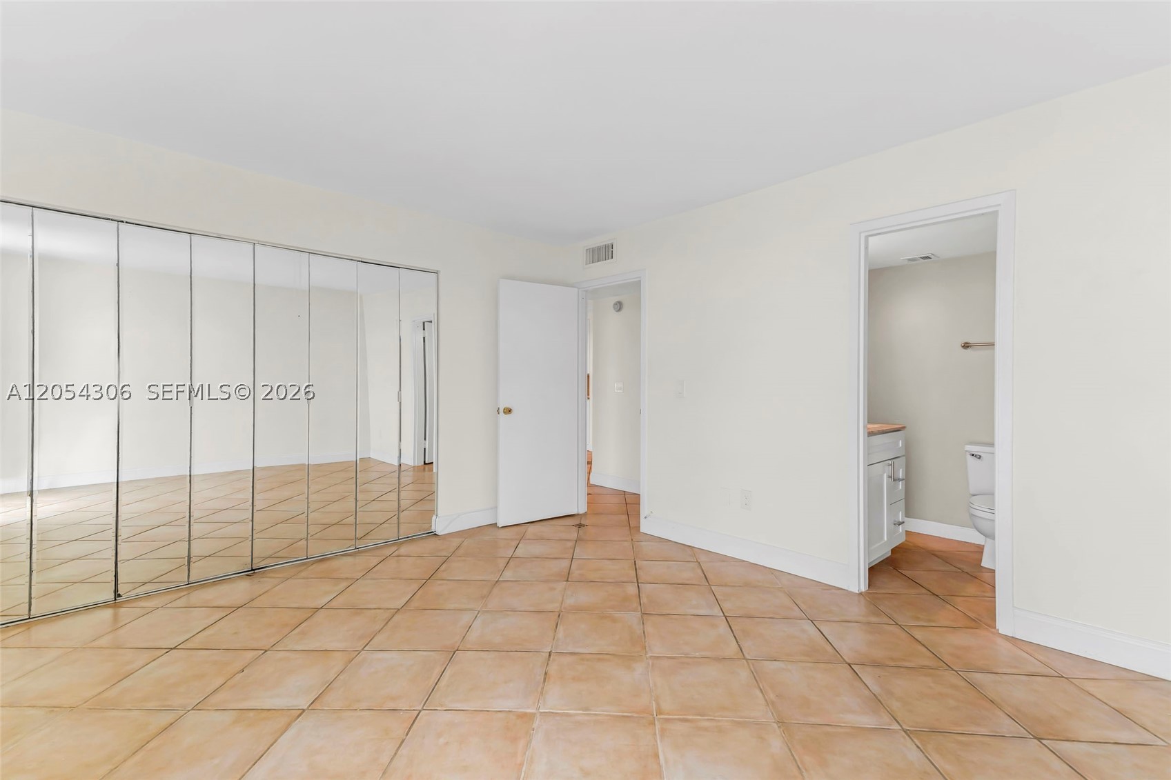 2350 NE 135th St #1510, North Miami FL 33181
