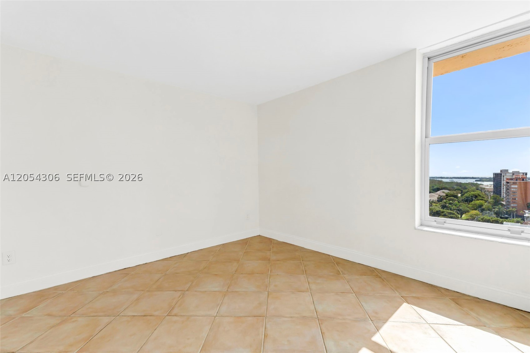 2350 NE 135th St #1510, North Miami FL 33181