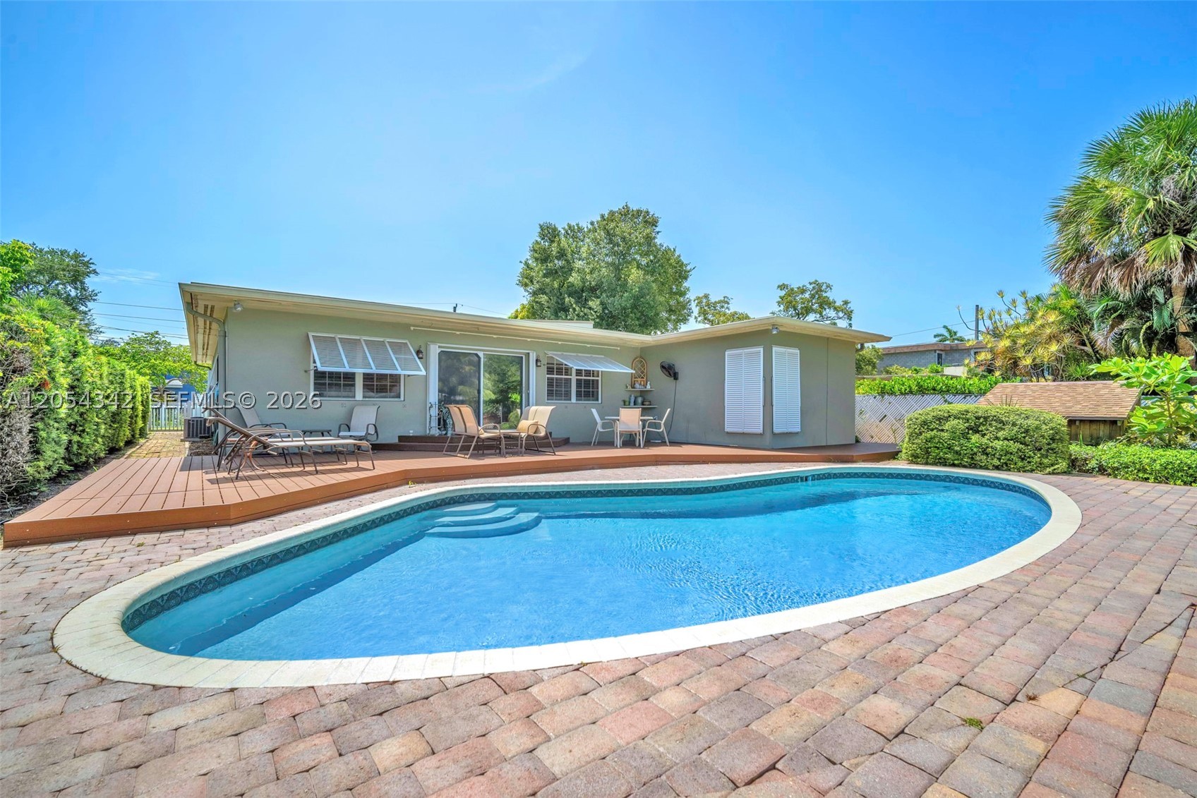 800 SW 8th Ter, Fort Lauderdale FL 33315