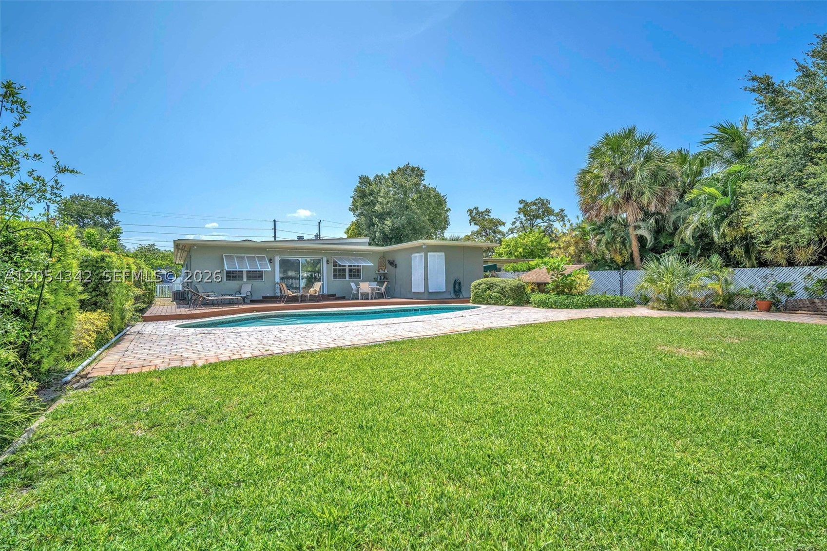 800 SW 8th Ter, Fort Lauderdale FL 33315