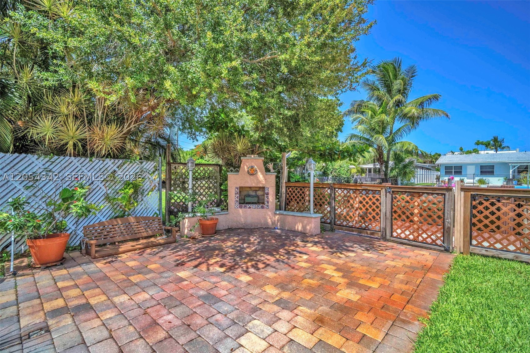 800 SW 8th Ter, Fort Lauderdale FL 33315