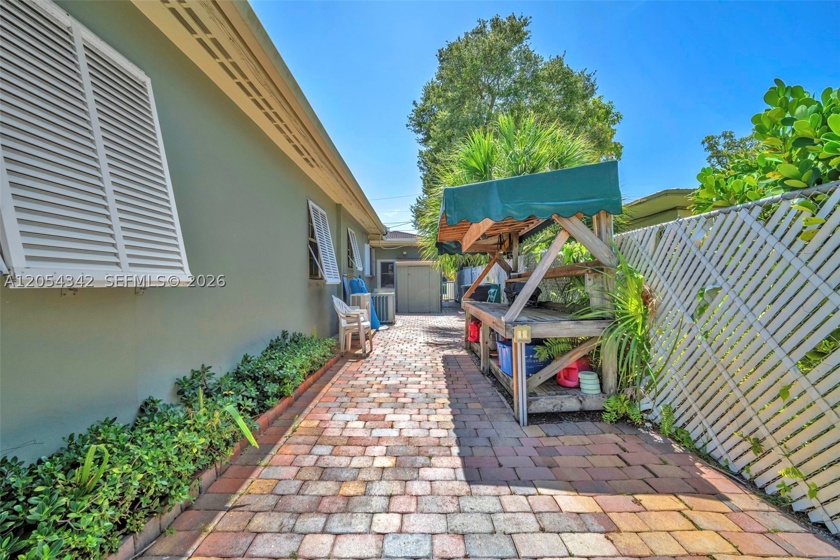 800 SW 8th Ter, Fort Lauderdale FL 33315