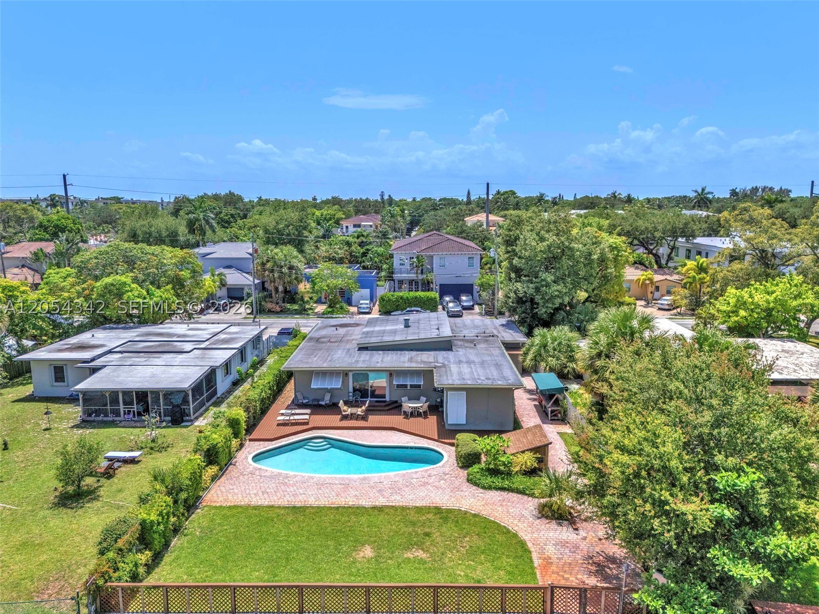 800 SW 8th Ter, Fort Lauderdale FL 33315