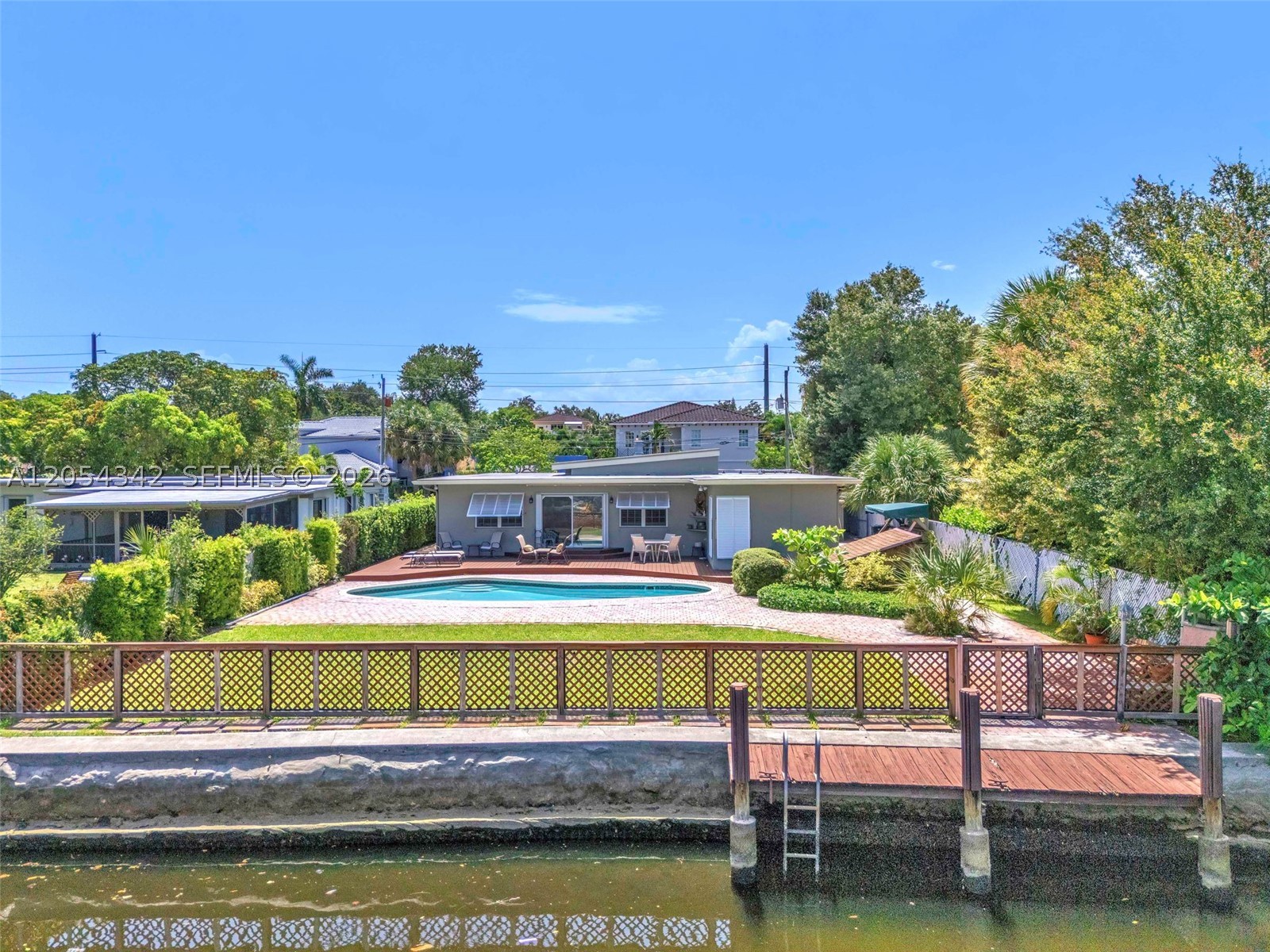 800 SW 8th Ter, Fort Lauderdale FL 33315