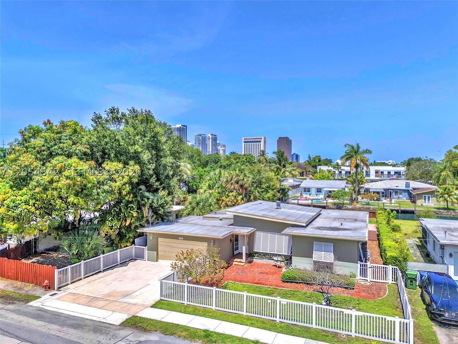 800 SW 8th Ter, Fort Lauderdale FL 33315
