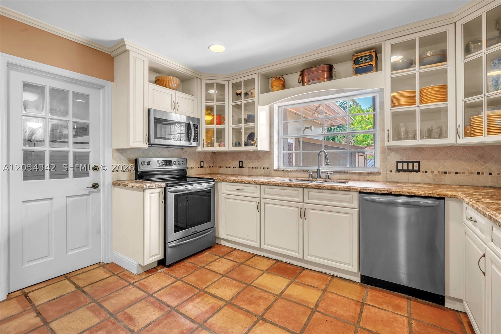 800 SW 8th Ter, Fort Lauderdale FL 33315