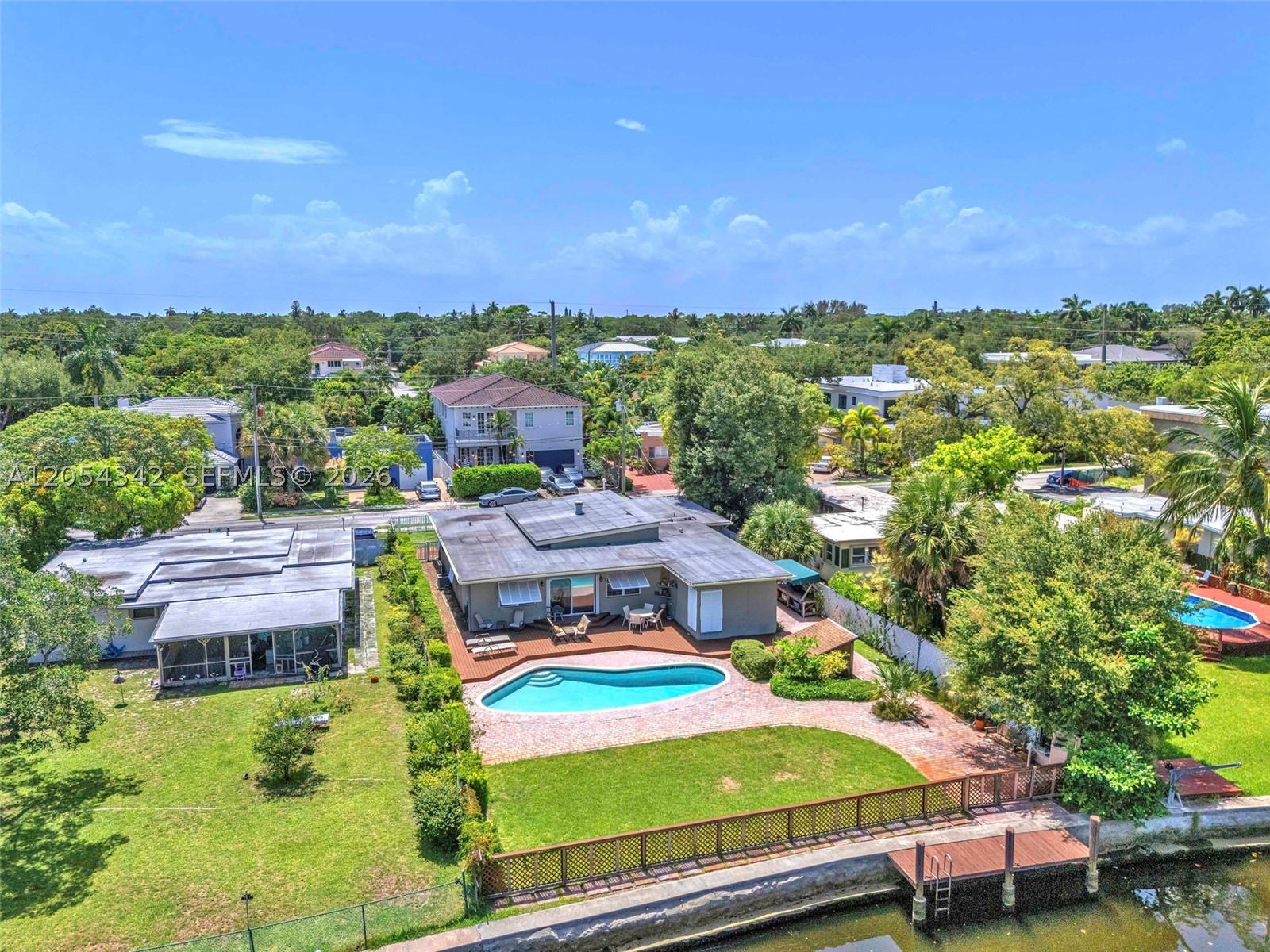 800 SW 8th Ter, Fort Lauderdale FL 33315