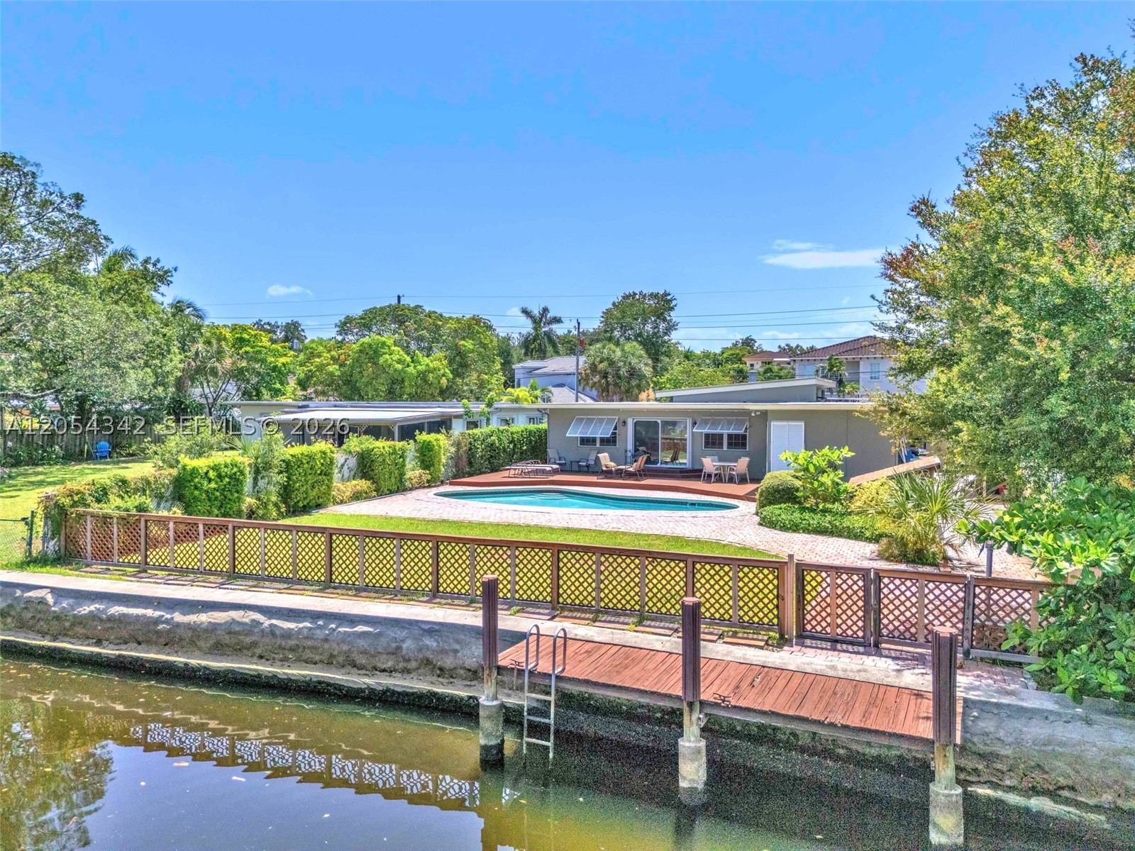 800 SW 8th Ter, Fort Lauderdale FL 33315
