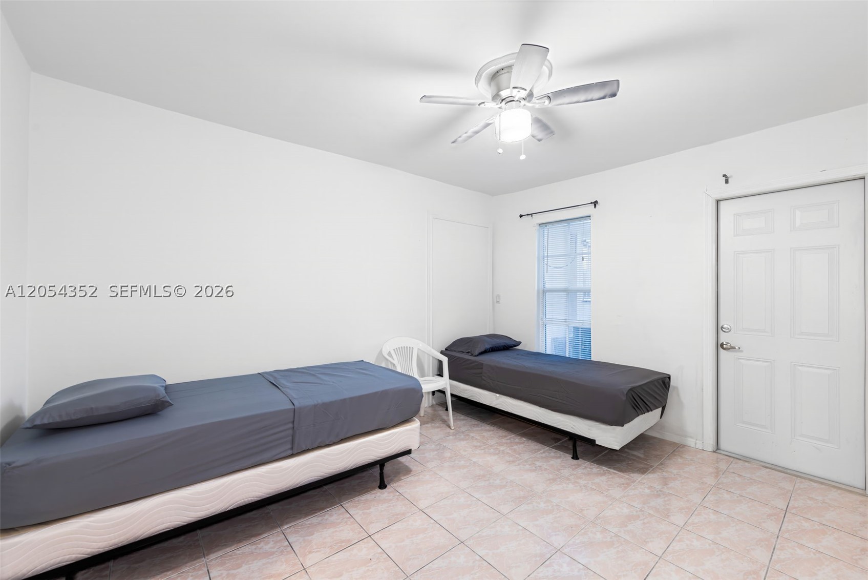 23 SW 8th St, Hallandale Beach FL 33009
