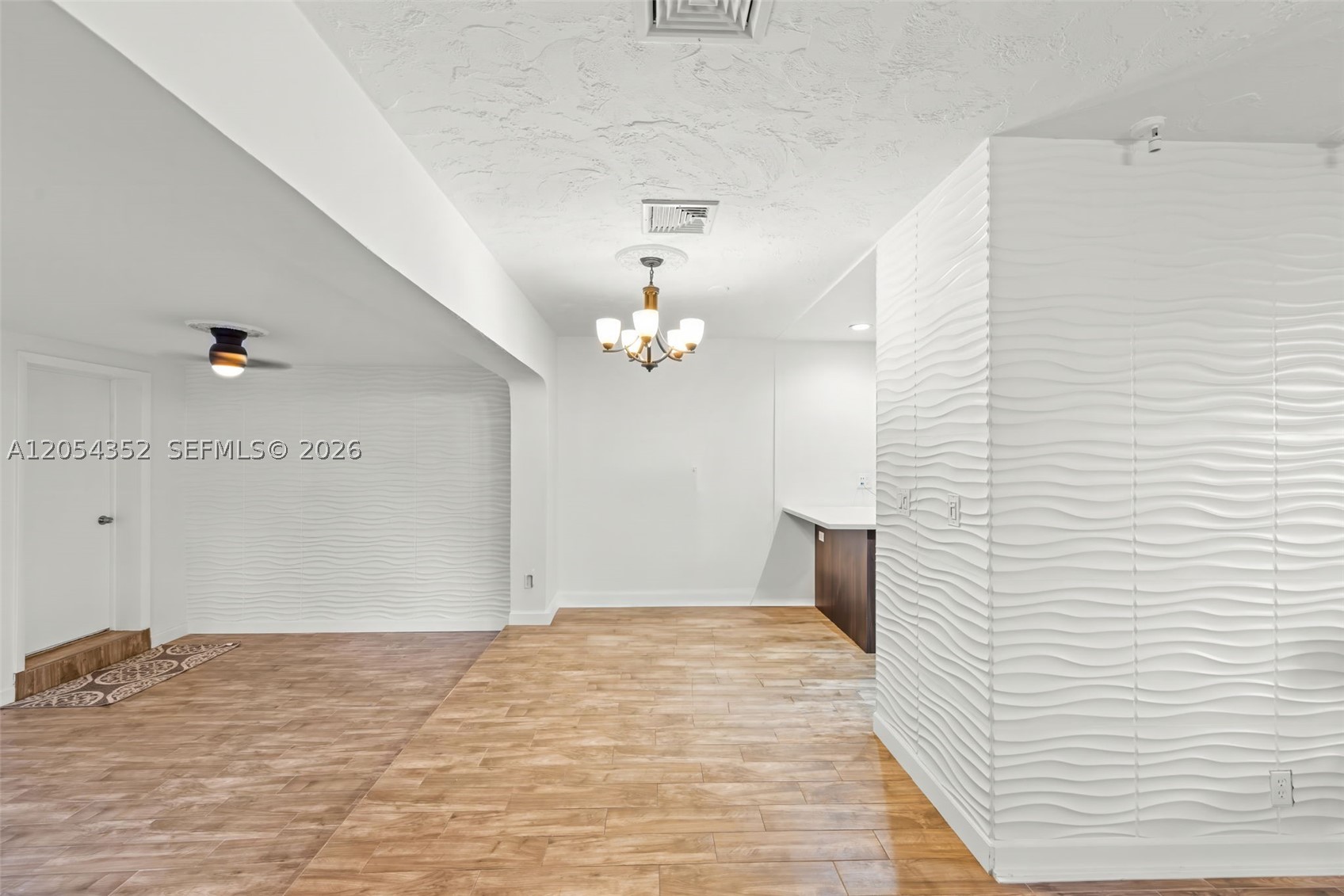 23 SW 8th St, Hallandale Beach FL 33009