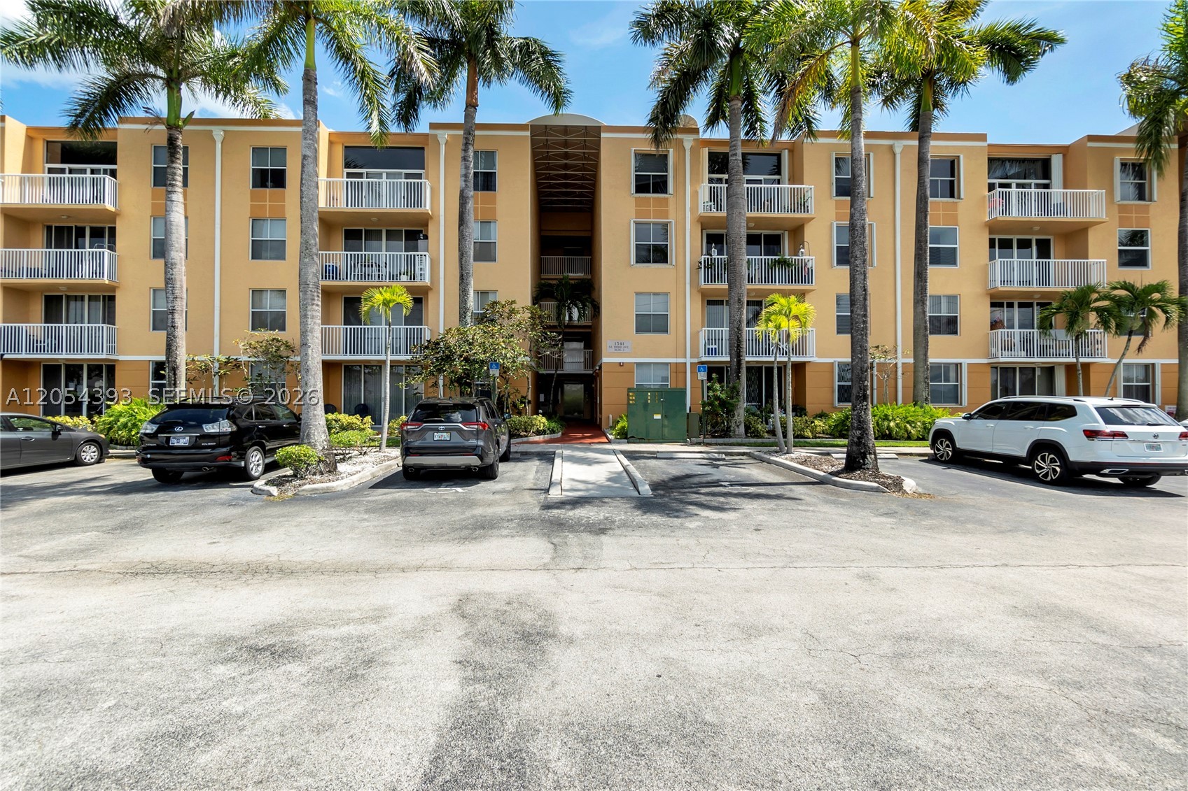 1341 SE 3rd Ave #404, Dania Beach FL 33004