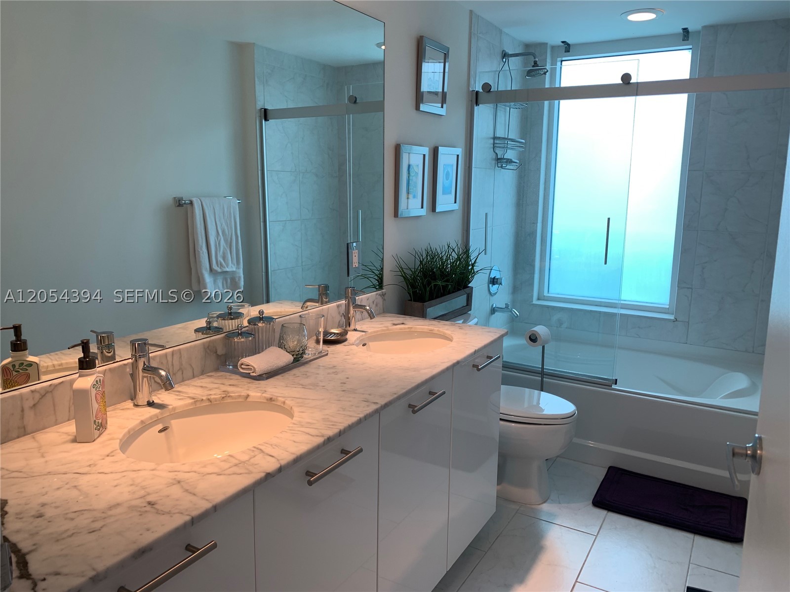950 BRICKELL BAY DRIVE #1900, Miami FL 33131
