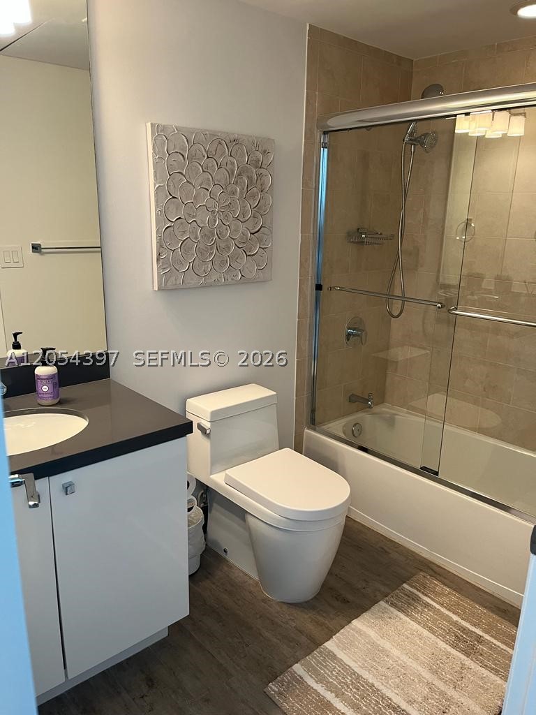 90 SW 3rd St #3004, Miami FL 33130