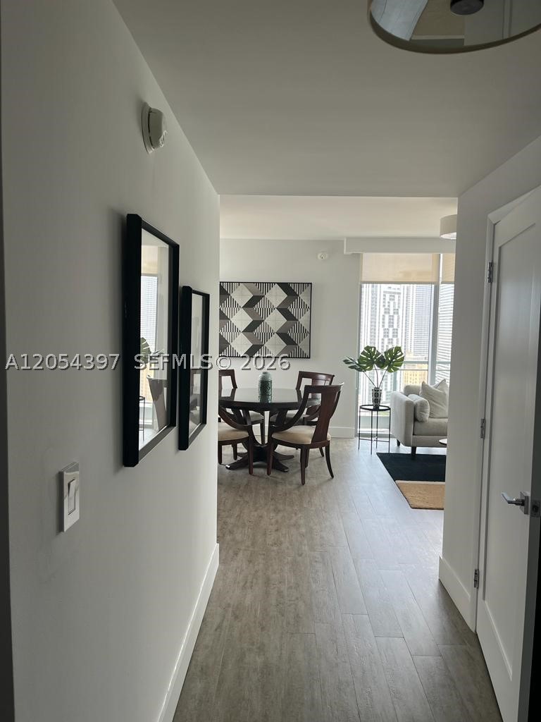 90 SW 3rd St #3004, Miami FL 33130