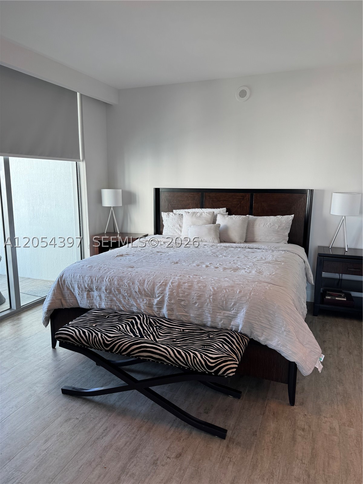 90 SW 3rd St #3004, Miami FL 33130