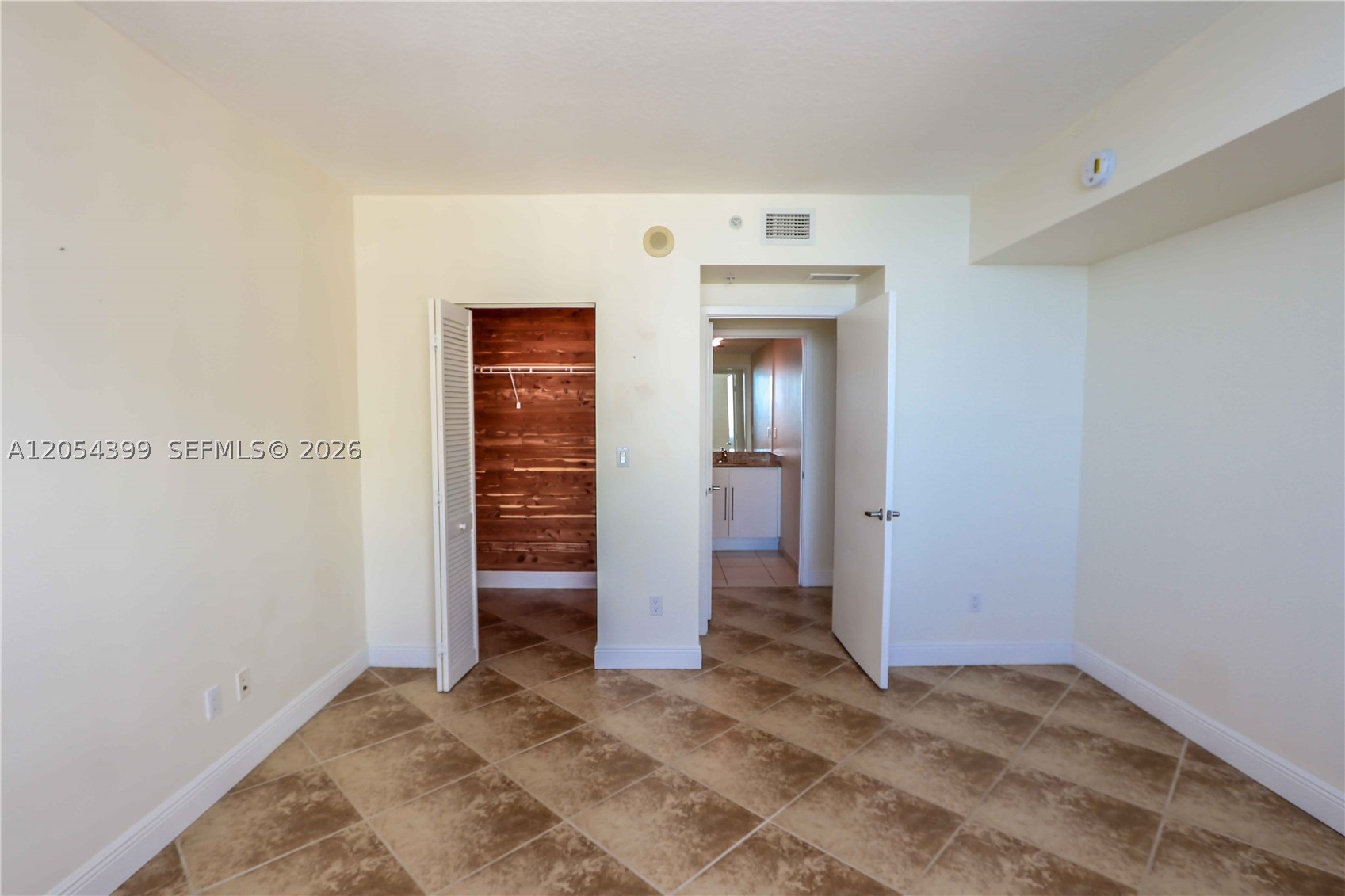 335 S Biscayne Blvd #3510, Miami FL 33131