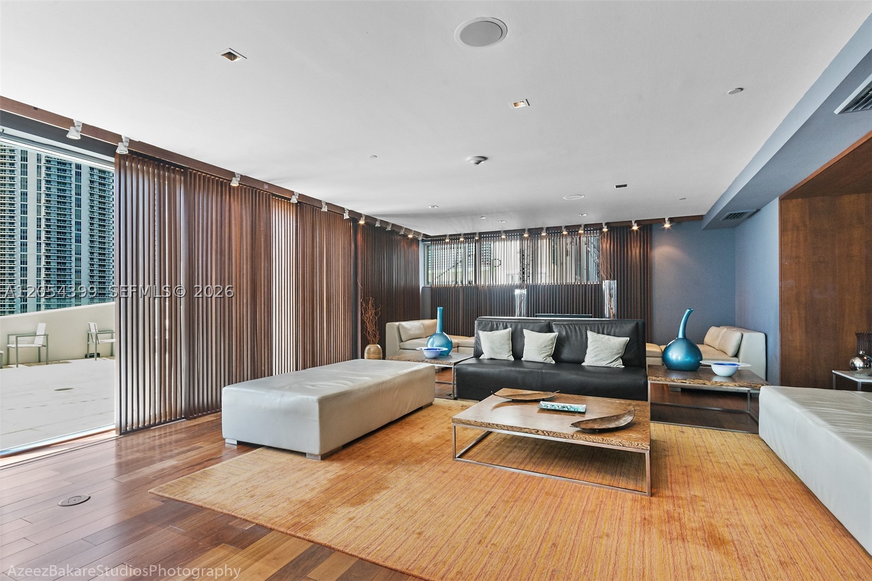 335 S Biscayne Blvd #3510, Miami FL 33131