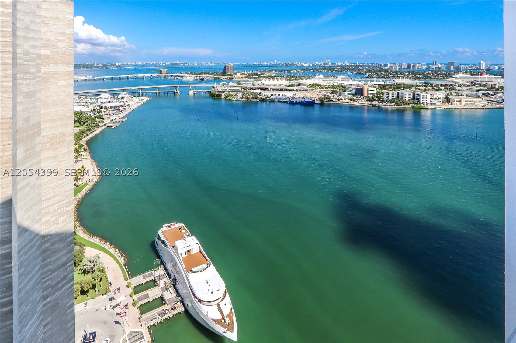 335 S Biscayne Blvd #3510, Miami FL 33131