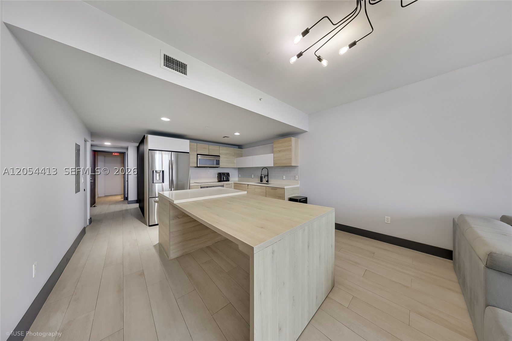 16385 Biscayne Blvd #2205, North Miami Beach FL 33160