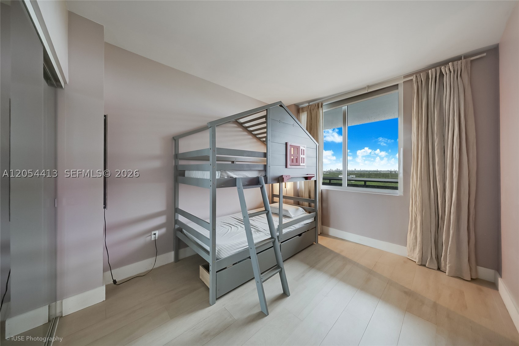 16385 Biscayne Blvd #2205, North Miami Beach FL 33160