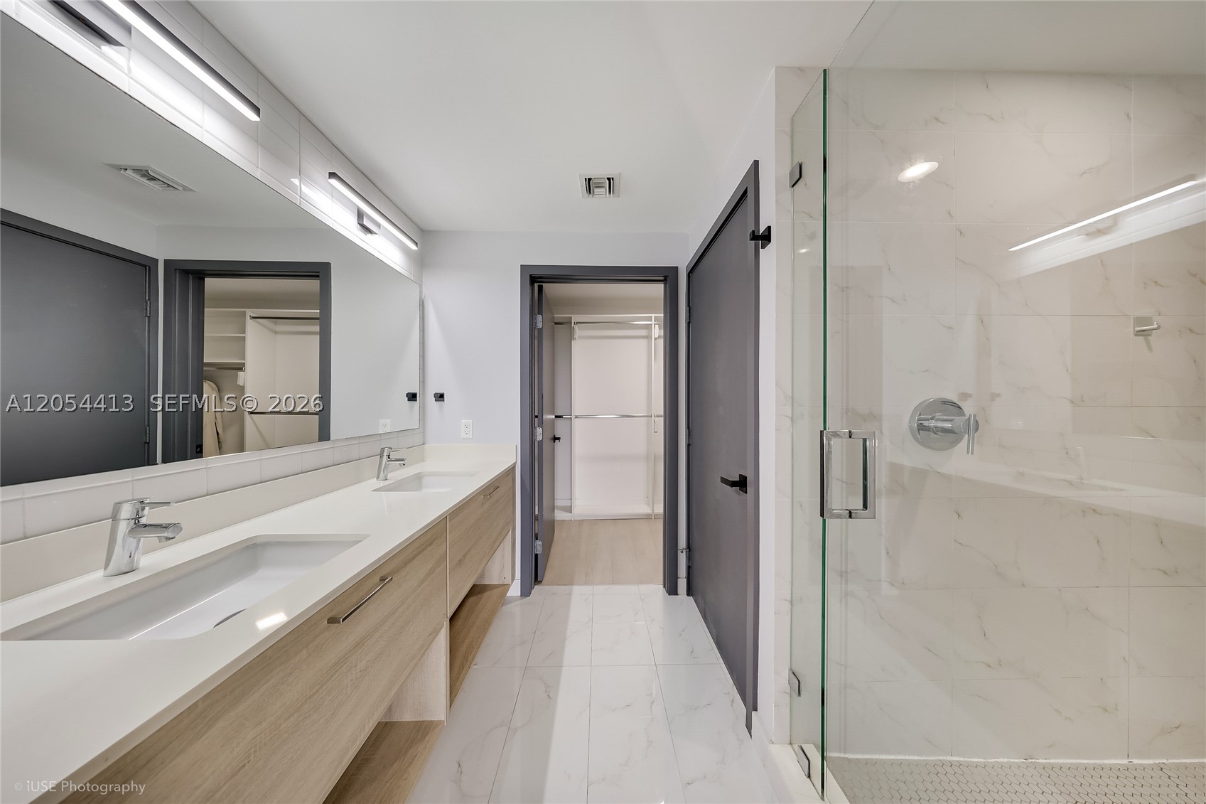 16385 Biscayne Blvd #2205, North Miami Beach FL 33160