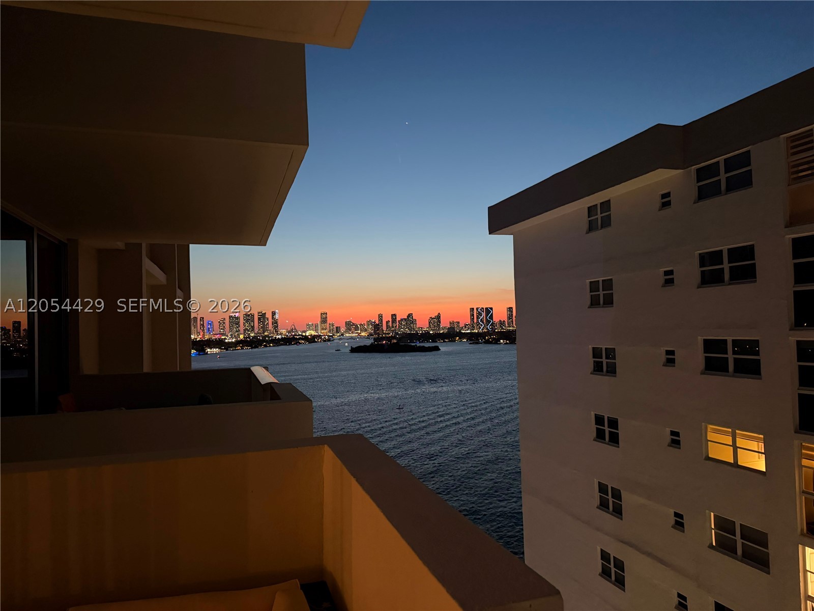 1200 WEST AV #1423, Miami Beach FL 33139
