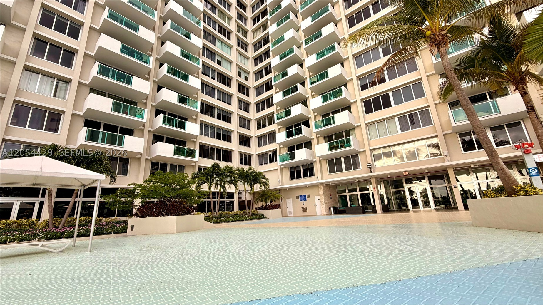1200 WEST AV #1423, Miami Beach FL 33139