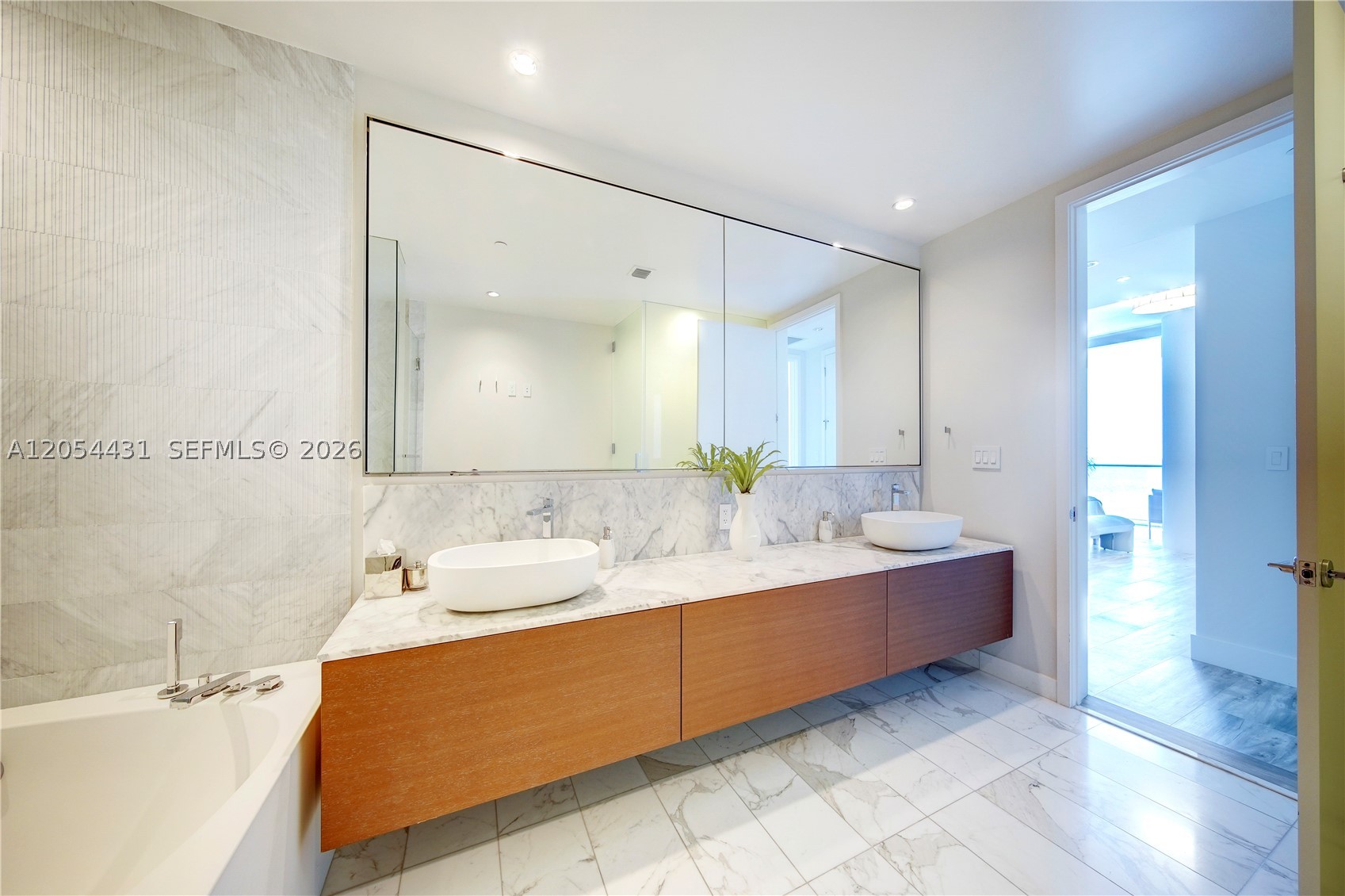 10203 Collins Ave #1502, Bal Harbour FL 33154
