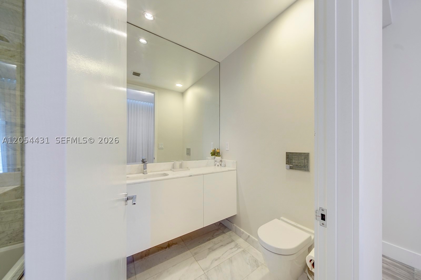 10203 Collins Ave #1502, Bal Harbour FL 33154