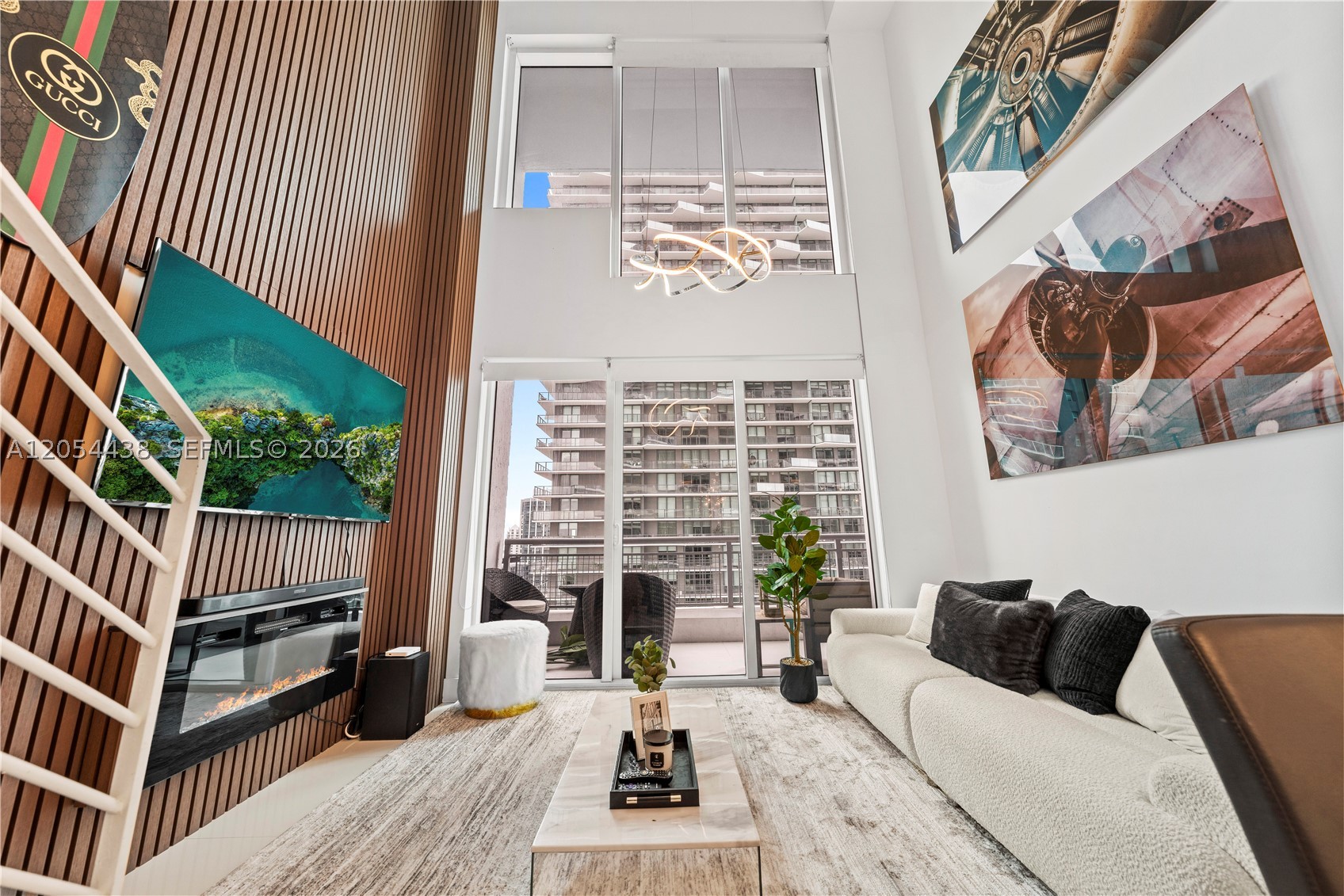 60 SW 13th St #2422, Miami FL 33130