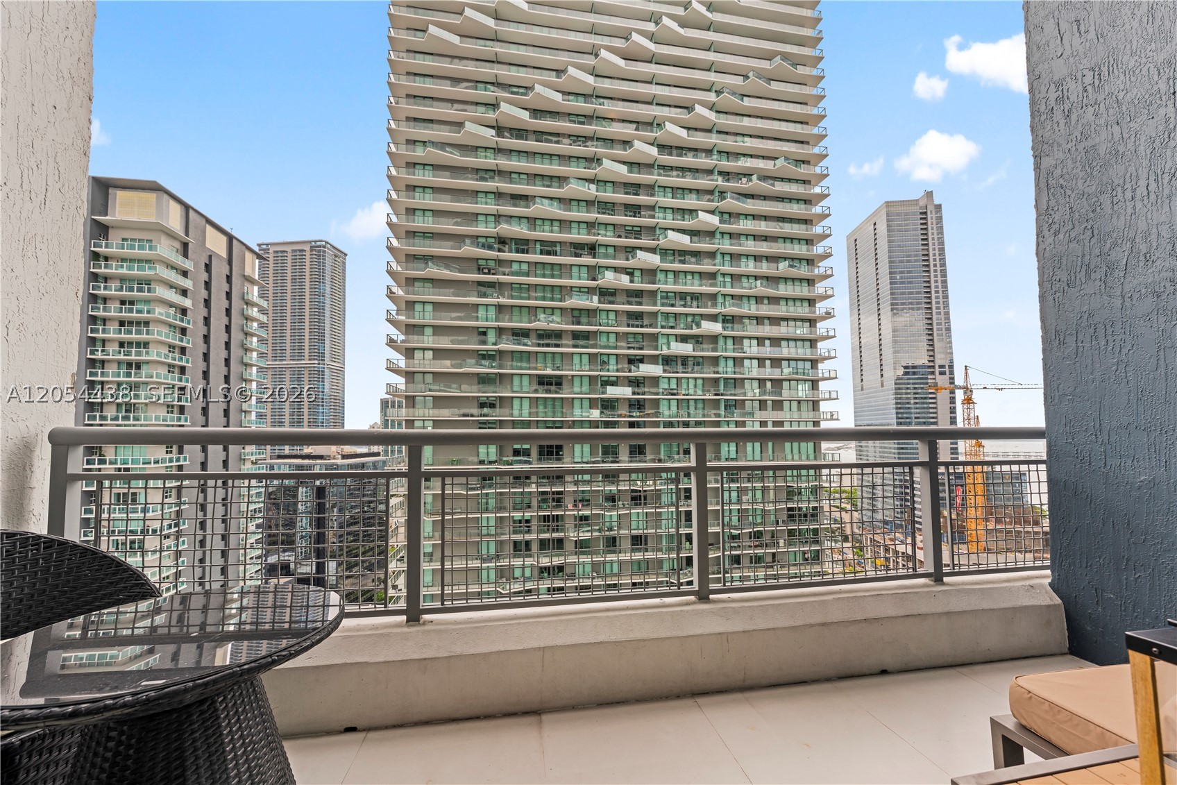 60 SW 13th St #2422, Miami FL 33130