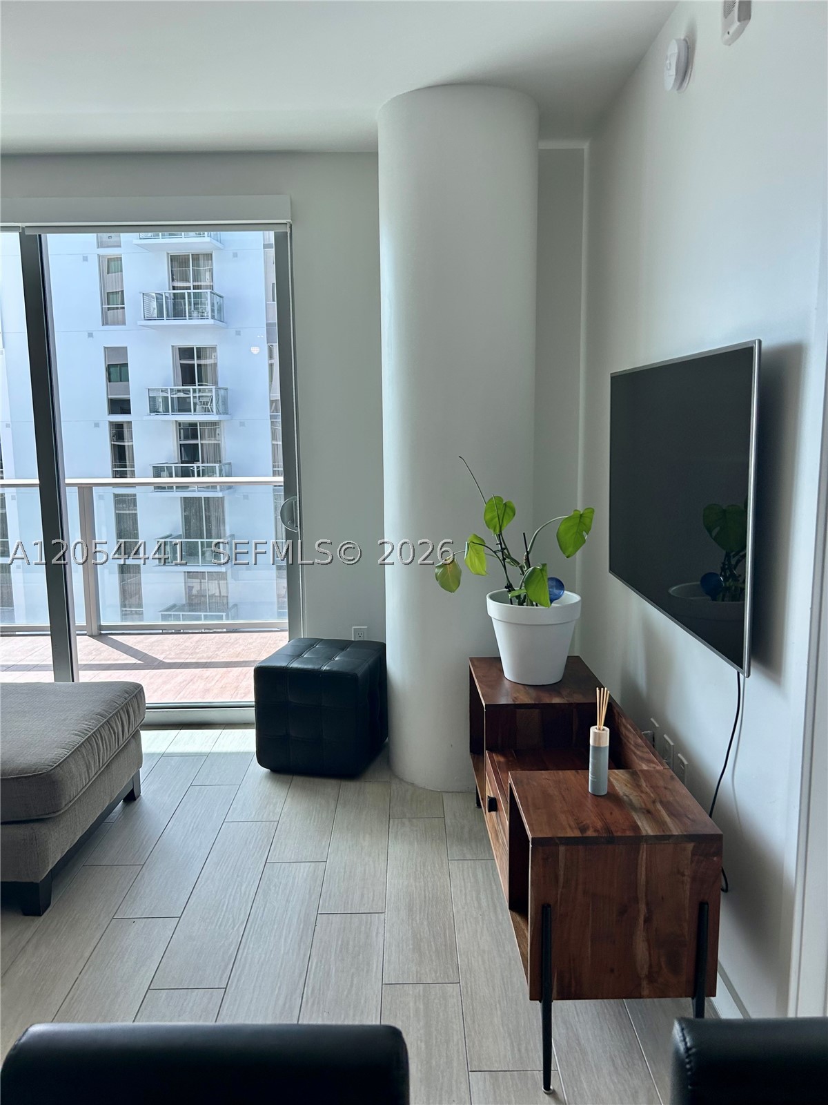 1600 SW 1st Ave #812, Miami FL 33129