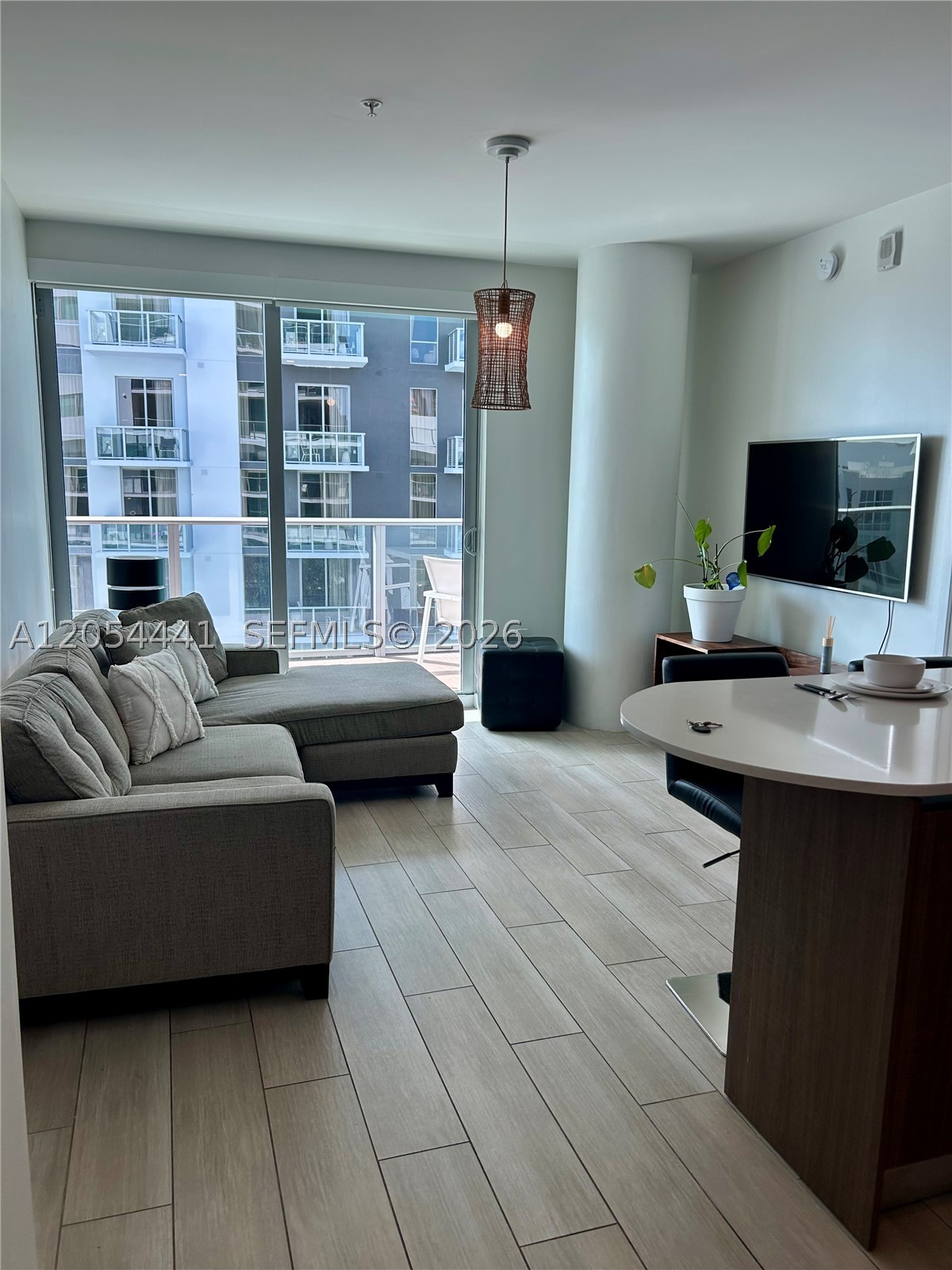 1600 SW 1st Ave #812, Miami FL 33129