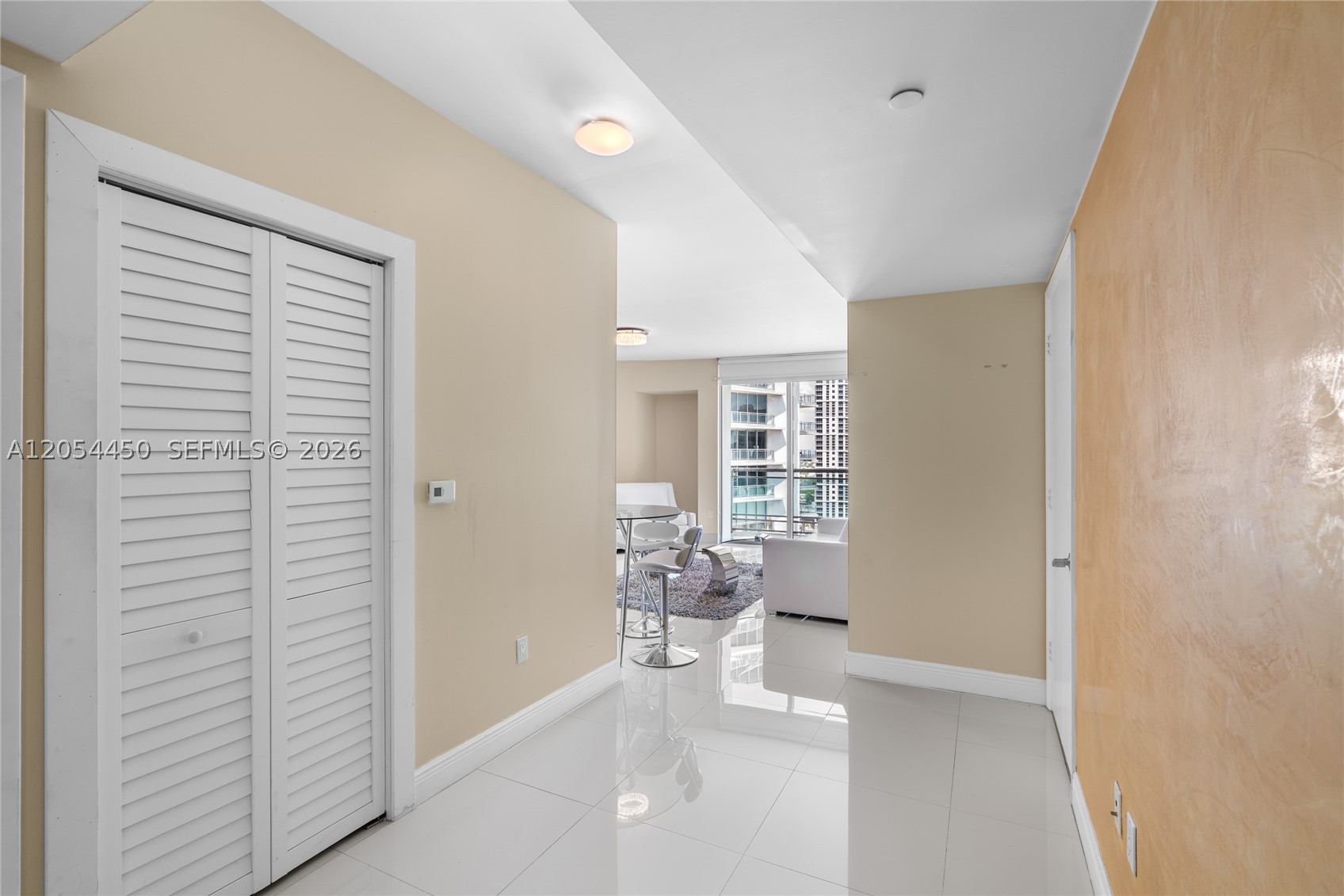 350 S Miami Ave #2515, Miami FL 33130