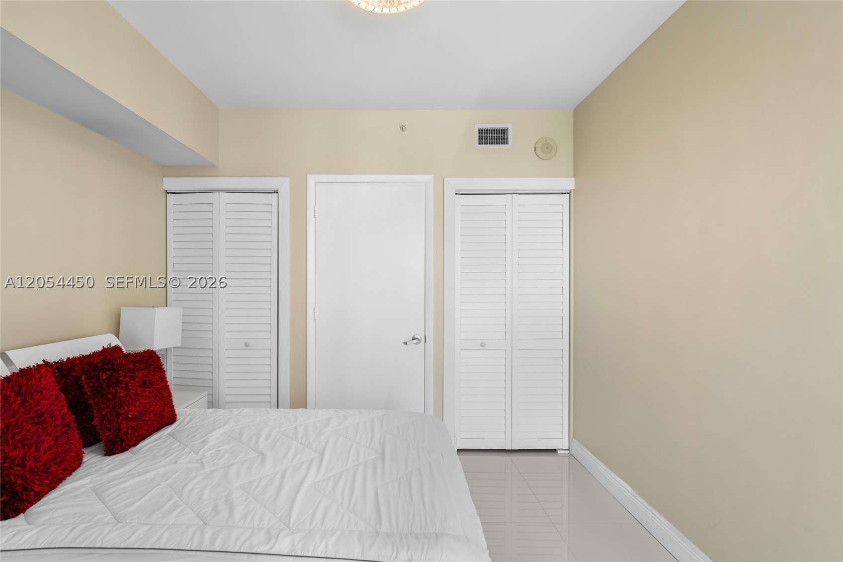350 S Miami Ave #2515, Miami FL 33130