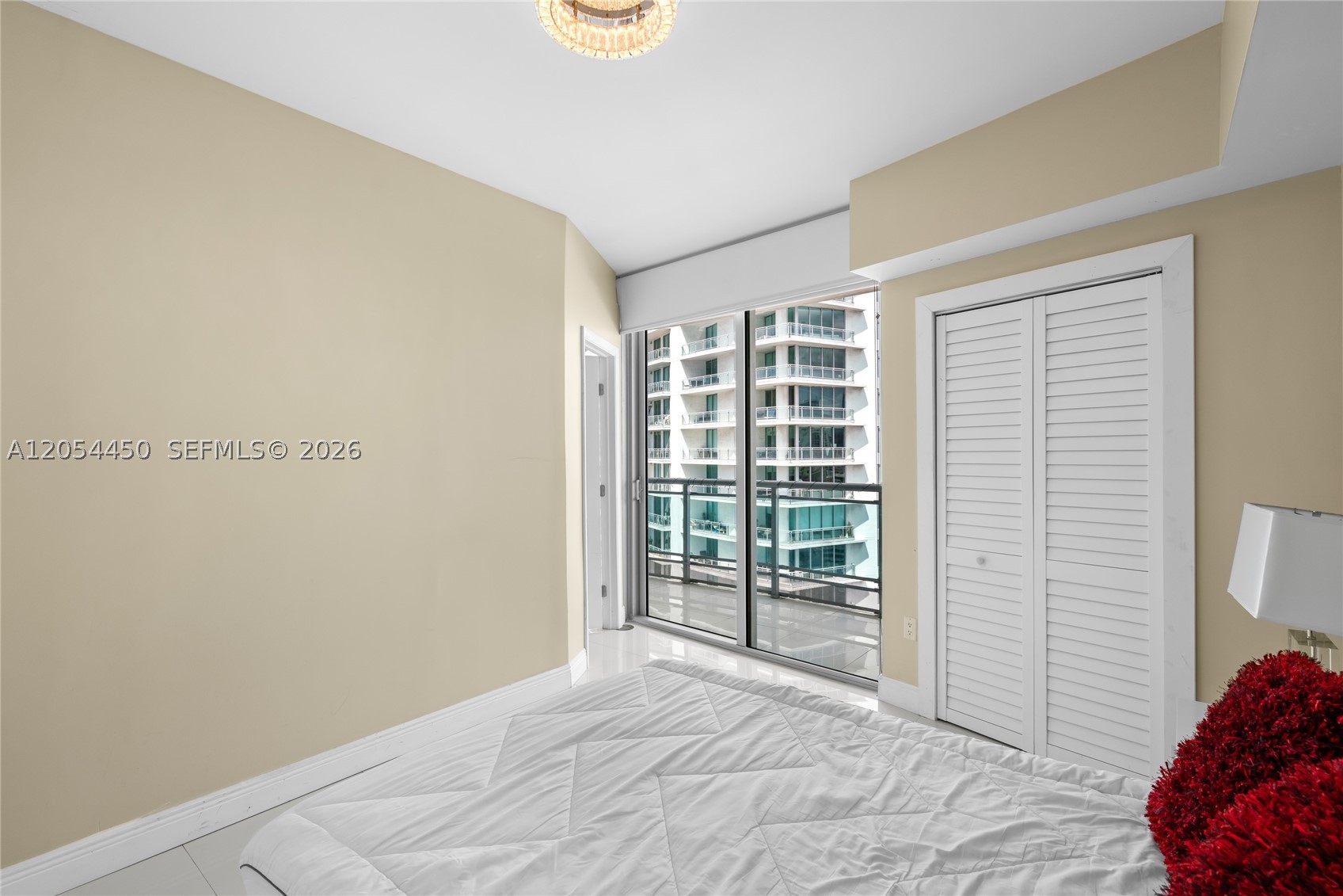 350 S Miami Ave #2515, Miami FL 33130