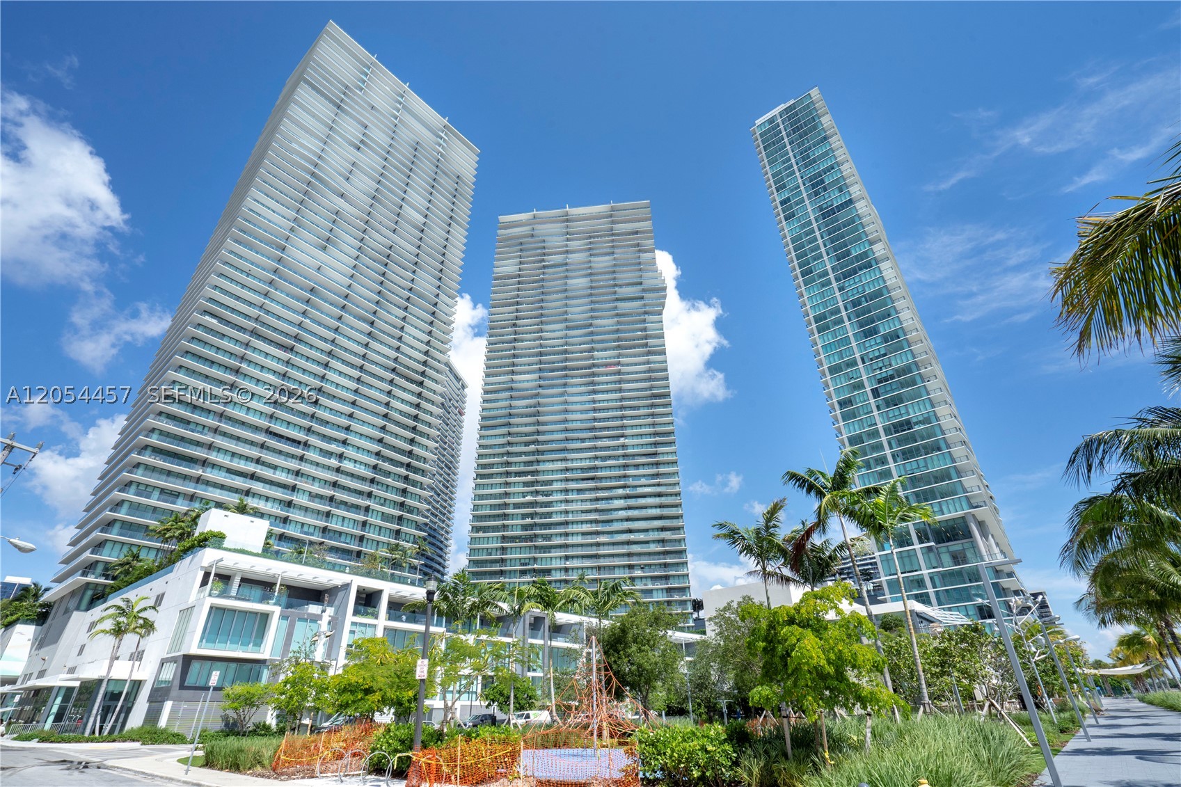 650 NE 32nd St #4104, Miami FL 33137